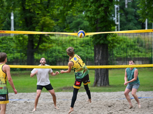 Wakacje zakończymy turniejem siatkówki plażowej - zapisy właśnie wystartowały