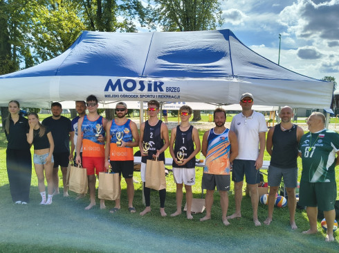 Brzeska Wakacjada za nami. Na zakończenie rozegraliśmy turniej Brzeskiej Plażówki